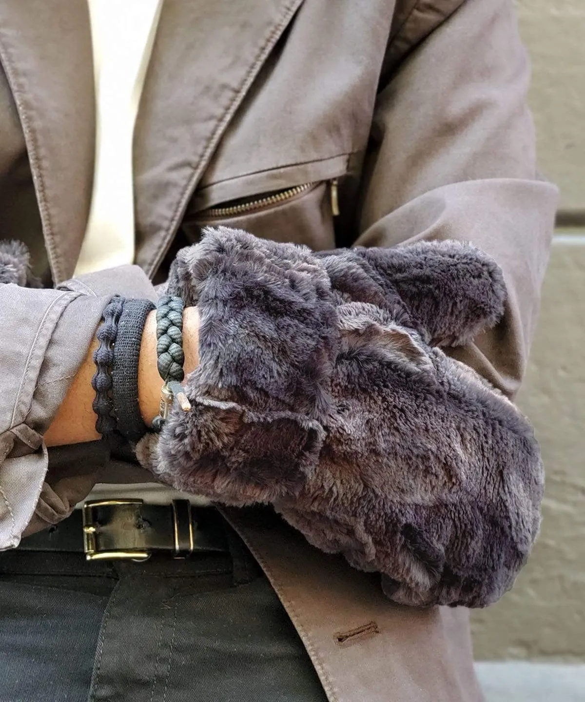 Men's Mittens - Luxury Faux Fur in Espresso Bean